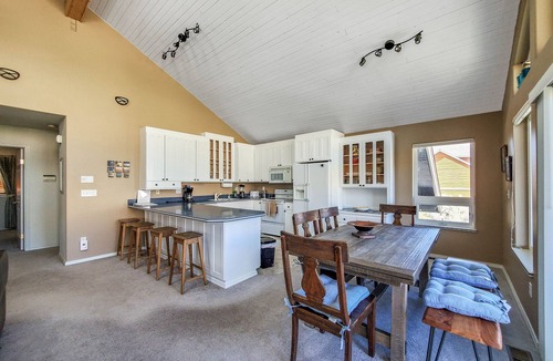 Orondo House | Waterfront Community w/Beach, Boating, Park, Pool, & Pickleball.
