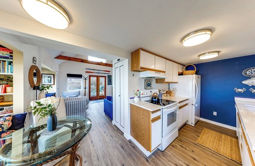 Camano Island Cabin | Waterfront Gem w/2 Patios on Camano Island