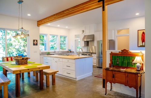 Olga House | Waterfront Home, Private Beach: the Spacious & Contemporary Madrona House