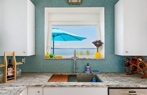 Freeland House | Waterfront Home Whidbey Island