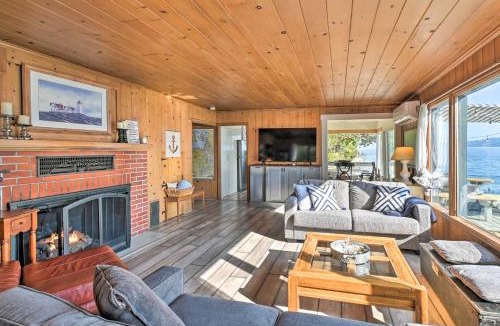 Olympia House | Waterfront Famous Sporting Event Home with Private Beach and Kayaks!