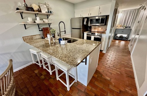 Port O Connor House | WATERFRONT Pirate's Cove # 2 shared pool