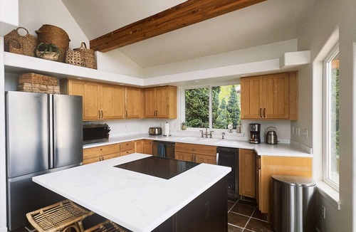 Quincy House | Waterfront retreat on the Columbia River, 10 minutes from The Gorge Amphitheater