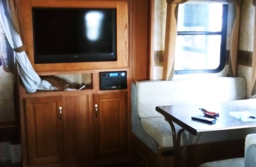 Baytown House | waterfront rv sleeps 4 beach city tx