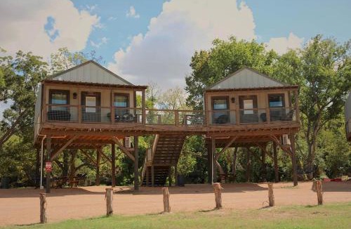 Sutherland Springs Other | Waterfront Safari Cabin San Antonio, Texas