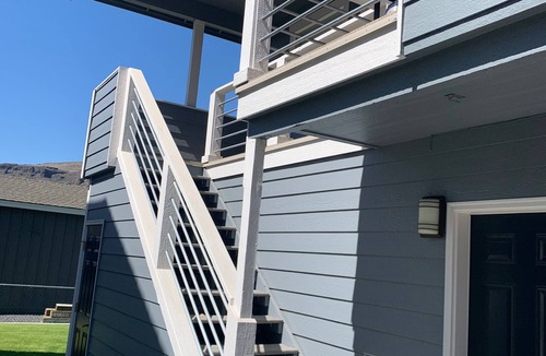 Sunland Estates Apartment | Waterfront Studio Rental near Gorge Amphitheater