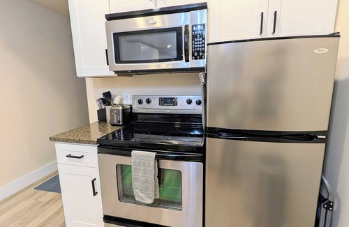 Chelan Condo | Waterfront View, Pool, Hot Tub, Steps To Downtown