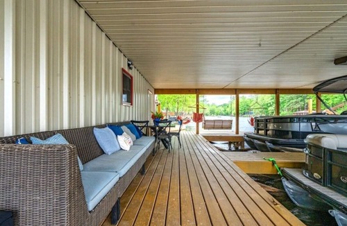 Piney Cottage | Waterfront, w/covered boat slip, screened gazebo, kayaks, slide w/swim area