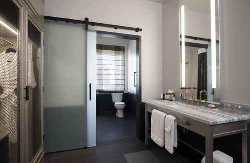 Baton Rouge Hotel | WATERMARK Baton Rouge, Autograph Collection