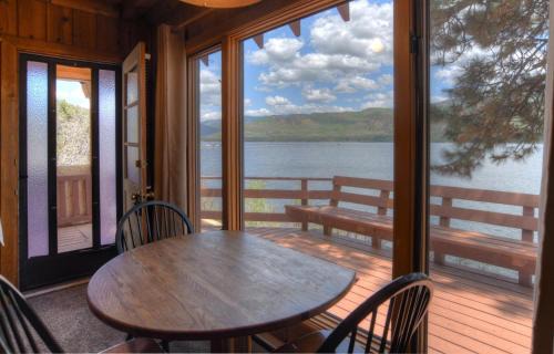 Bayfield House | Waters Edge Cabin on Vallecito Lake in Bayfield CO
