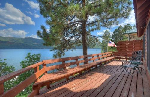 Bayfield House | Waters Edge Cabin on Vallecito Lake in Bayfield CO
