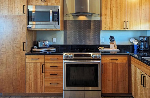 Sequim House | Waters Edge Your Ideal Beachfront Escape, sleeps 6