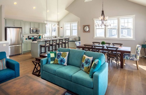 Chelan House | Welcome to Happy Hours at The Lookout at Lake Chelan