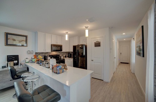 Clear Lake House | Welcome to our Lovely 3BD and 2.5BA 1 King , 2Queen Beds in Lovely Princeton TX