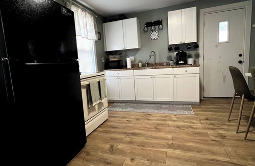 Springfield House | Welcome to Red and Ready! Pet Friendly. AC's in both bedrooms for comfort.