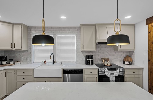 Conway House | Welcome to "The Central Downtown House!"