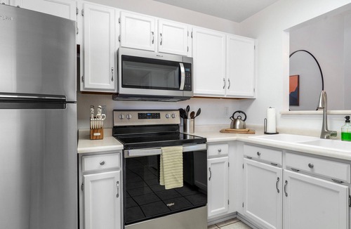 Oso Grande House | Welcome to the Oso Cozy Casita - No House guests without prior approval from host.