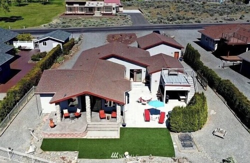 Desert Aire House | Welcome to the Rive Rock Retreat!