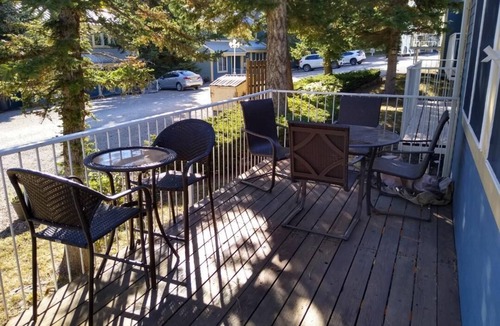 Cloudcroft House | Welcome to your relaxing getaway that's close to trails, town and golf course :)