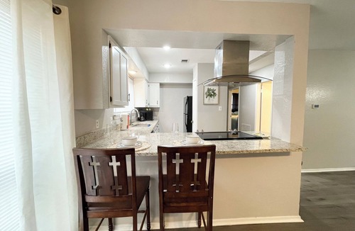 West Arlington House | Welcoming all traveling professionals - 30 day stays