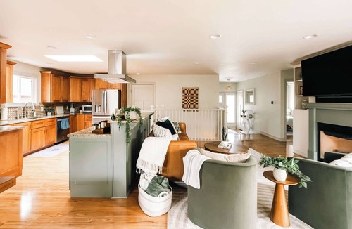 Broomfield House | Wellness Retreat | Sauna, Cold Plunge & Hot Tub