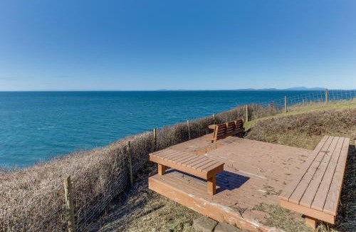 Oak Harbor House | West Beach Waterview