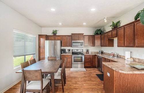 Millard House | West Omaha 3-bedroom townhome in quiet suburb; Near Millard, Gretna, & Elkhorn