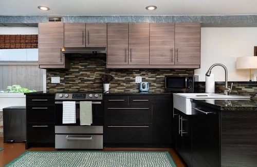Seaview Apartment | West Seattle Hideaway - Private Entry ADU
