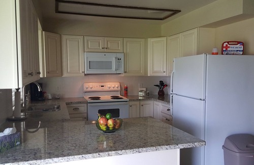 Yakima House | West Yakima - Clean - Safe - Netflix - 4803 - ONWU-LLC