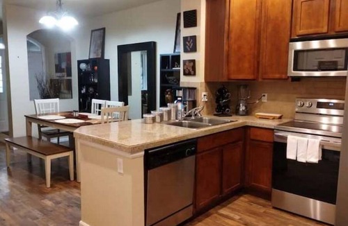 North Central Westminster House | Westbury Townhome with community pool