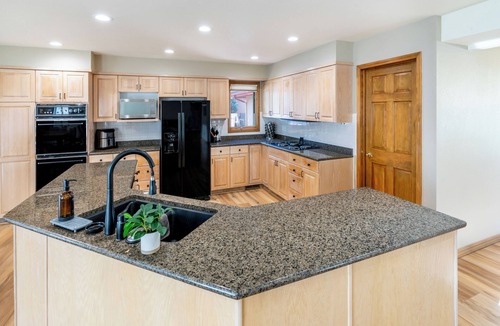 Pueblo House | Western Art Escape & Outdoor Fun!