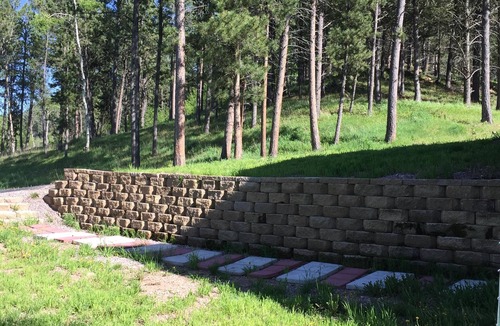 Weston County Cabin | Western gateway to the Black Hills-Snowmobiling, skiing, hunting, and fishing!