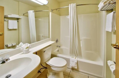 Los Lunas Hotel | Western Skies Inn And Suites