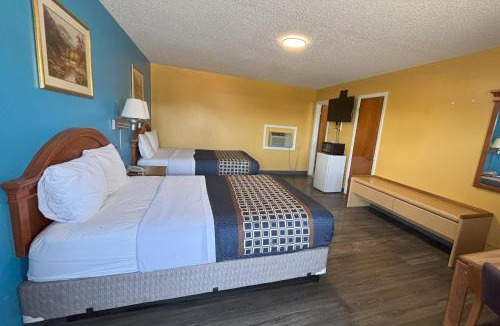 Clarendon Hotel | western skies motel