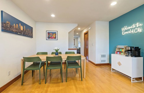 Genesee Apartment | Westside Den