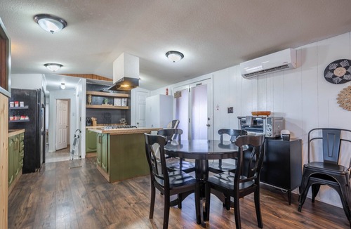 West Odessa House | Westside Gameyard - Pool Table+Fast WiFi+King Bed by LCH
