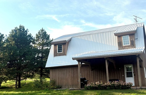 Hartington House | Where Rustic Charm Meets Modern Comfort – Prairie Loft
