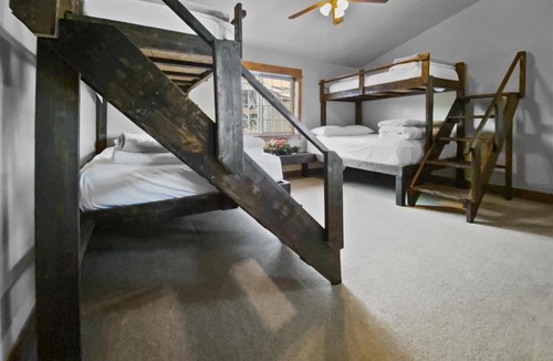 Brian Head Apartment | White Bear A12
