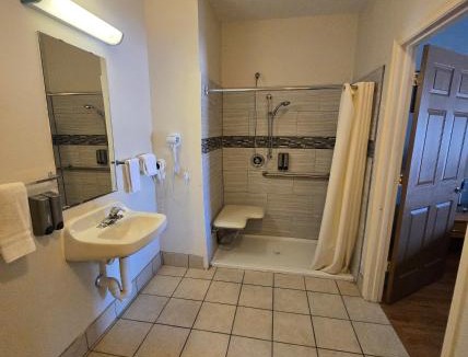 Whitesboro Hotel | Whitesboro Inn & Suites