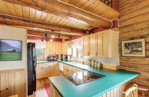 Eureka Cabin | Wild Adventures in Eureka! Amish-Crafted Cabin
