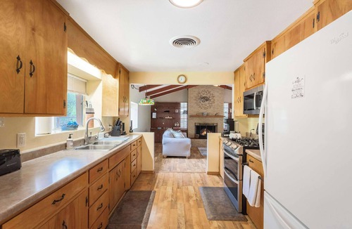Willcox House | Wine Country Adobe | Summer Retreat in Willcox