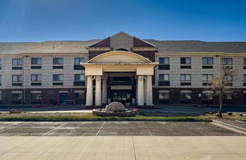 Lubbock Hotel | Wingate by Wyndham Lubbock TX South