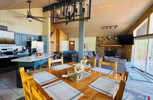 Tabernash House | WinterPark Chalet-3br/2ba. 2decks/hottub/mtn views. Skiing/Hiking/Biking nearby.