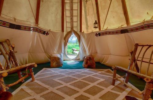 Garden Valley Other | Wolf Den Getaway Destination
