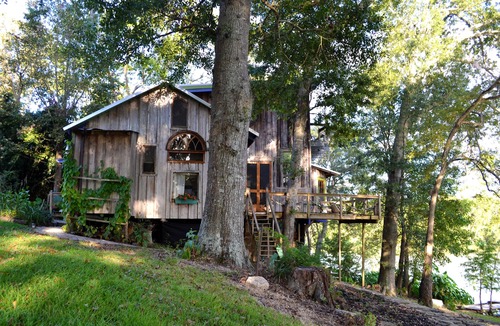 Sunset Cottage | Women Waterfront Cottage-Retreat for the week or months.