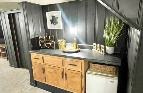 Springfield House | Wonderful 4-bedroom house that sleeps 10 in welcoming Springfield