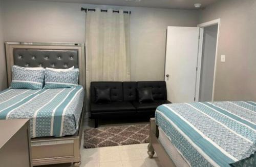 Central Arlington Apartment | Woodrow St