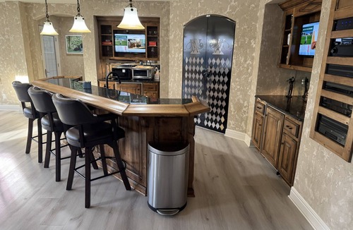 Parkville House | World Cup 2026 Luxury StaynSleeps 15+ Private Gym & Ultimate Entertainment Home