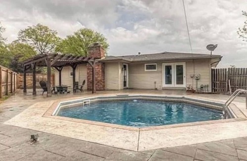 Bethel House | “World Cup Getaway Pool Patio Luxury Stay”