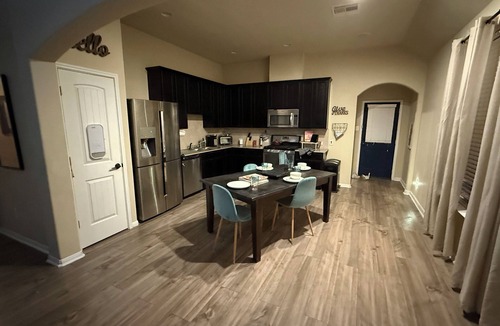 Houston House | World Cup, NRG, MED Center, NASA, & Pets Ok Retreat